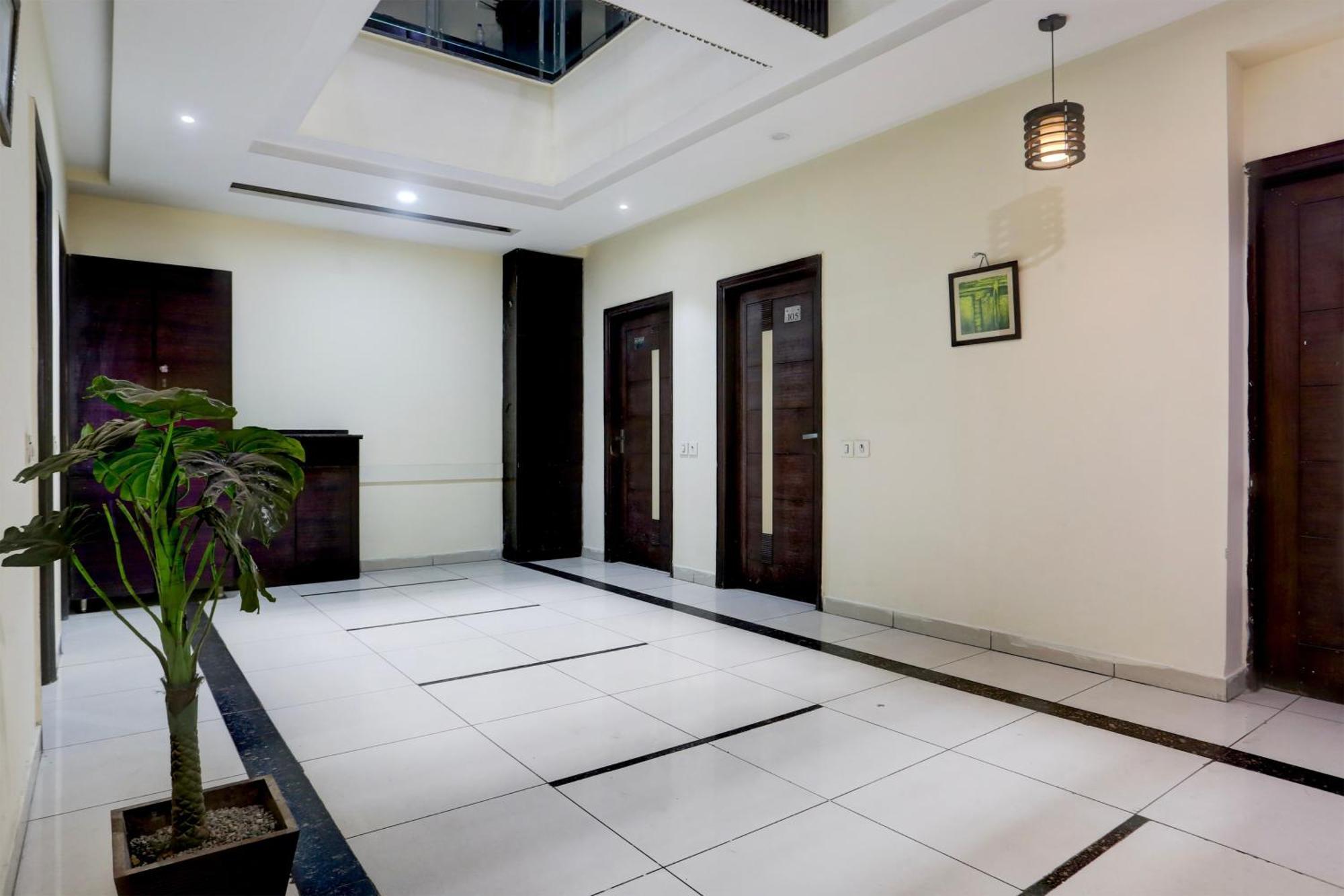 Super Collection O Railway Station Road Near Clock Tower Hotel Ludhiana Exterior photo